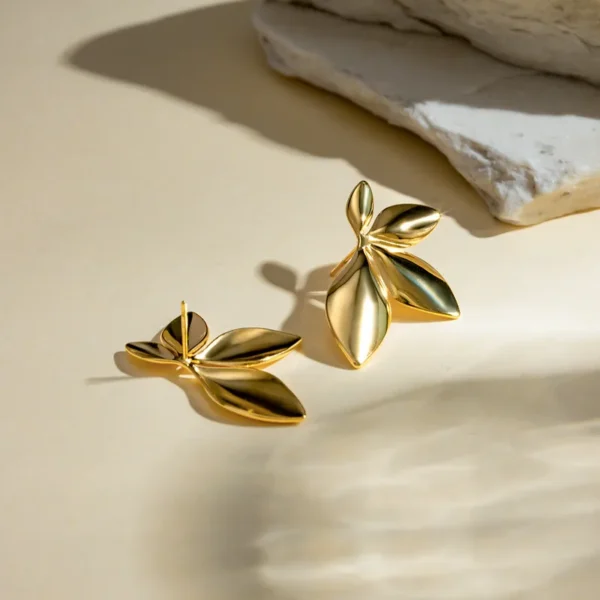 1-Paire-Style-Simple-Style-Classique-Couleur-Unie-Placage-Acier-Inoxydable-304-Plaqu-Or-18K-Des-Boucles-D-Oreilles (1) Élégance Dorée